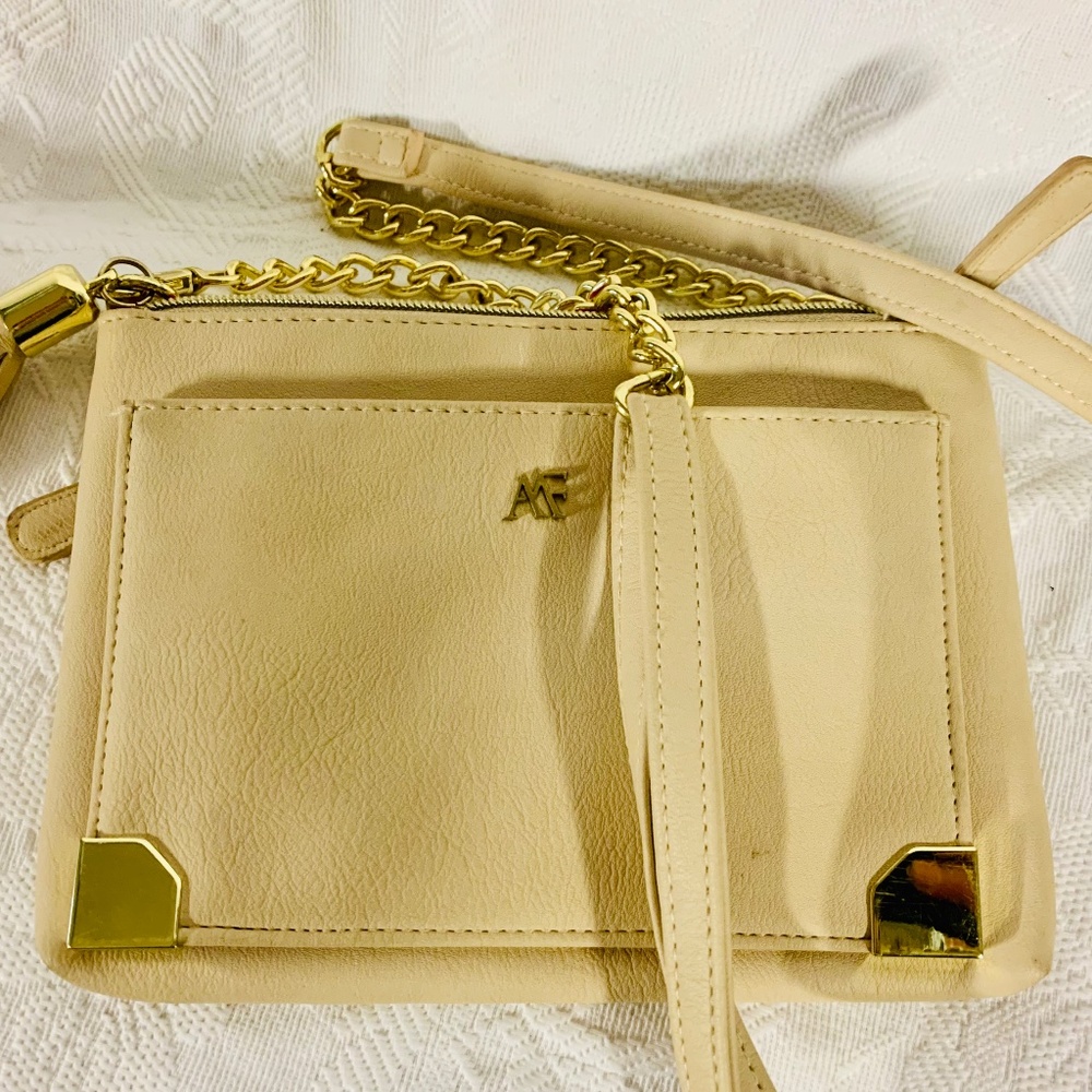 Cream Learger AF Purse